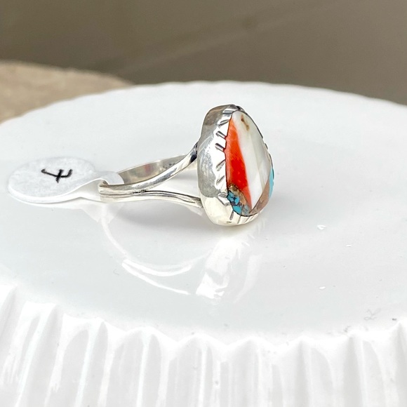 Spiny Oyster Turquoise Ring - Picture 12 of 16